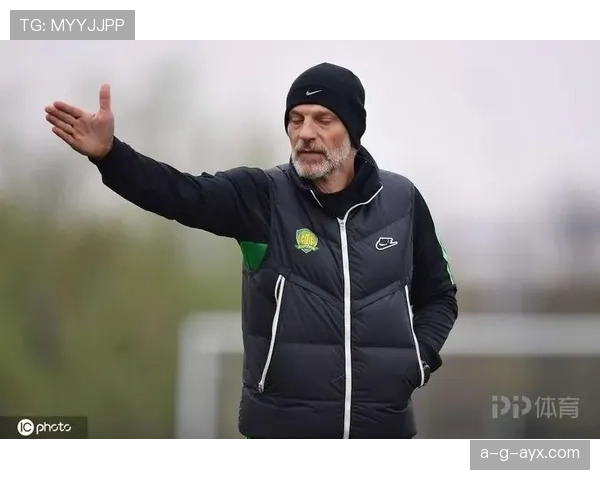 斯拉文·比利奇重返英超，开启执教新篇章引关注