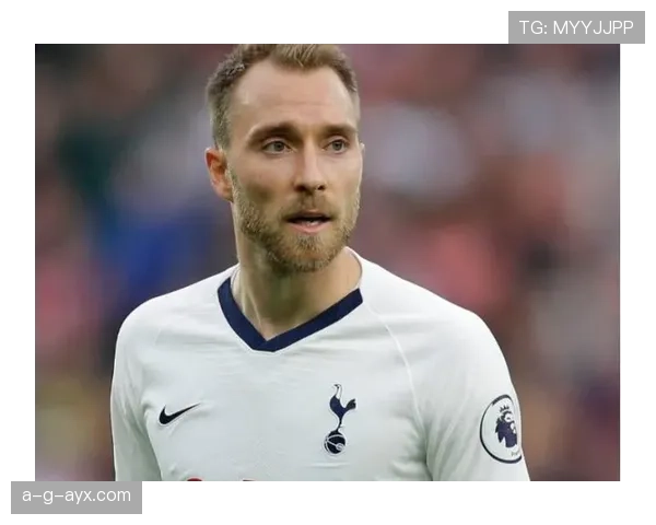 法比尼奥攻防俱佳成中场核心,稳定状态引广泛关注 法比尼奥攻防俱佳成中场核心,稳定状态引广泛关注