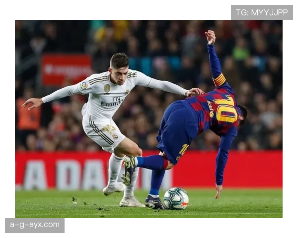 卡马文加与巴尔韦德:同代中场数据与战术角色对比 卡马文加与巴尔韦德:同代中场数据与战术角色对比